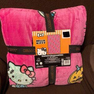 Hello kitty Frankenstein Halloween blanket 🎃